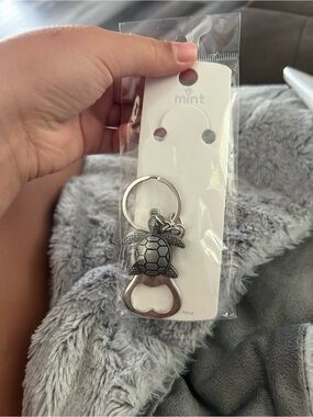 4/$50 Mint Silver Turtle Keyring Bottle Opener